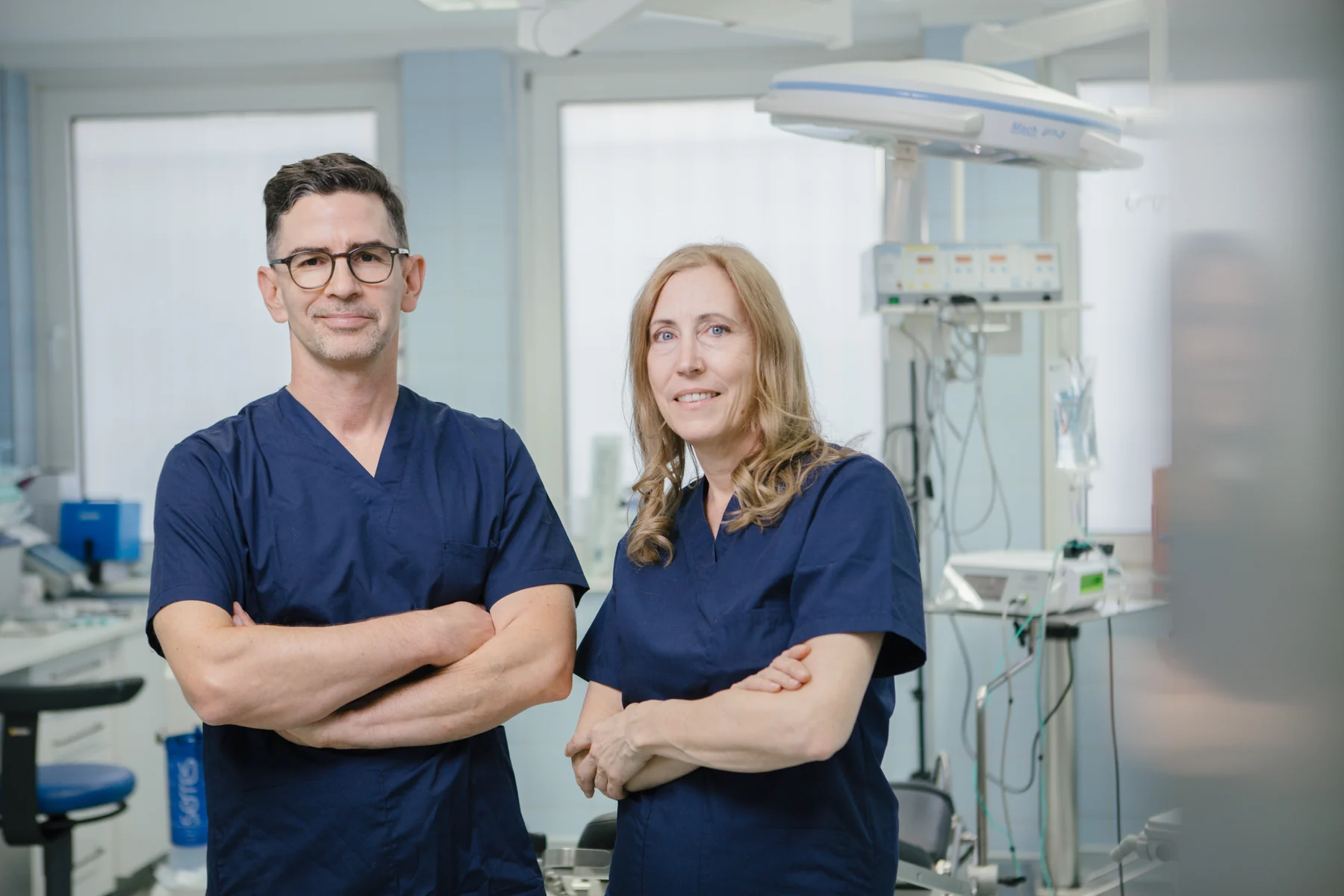 Dr. Hornung und Dr. Halstenberg im OP-Umfeld